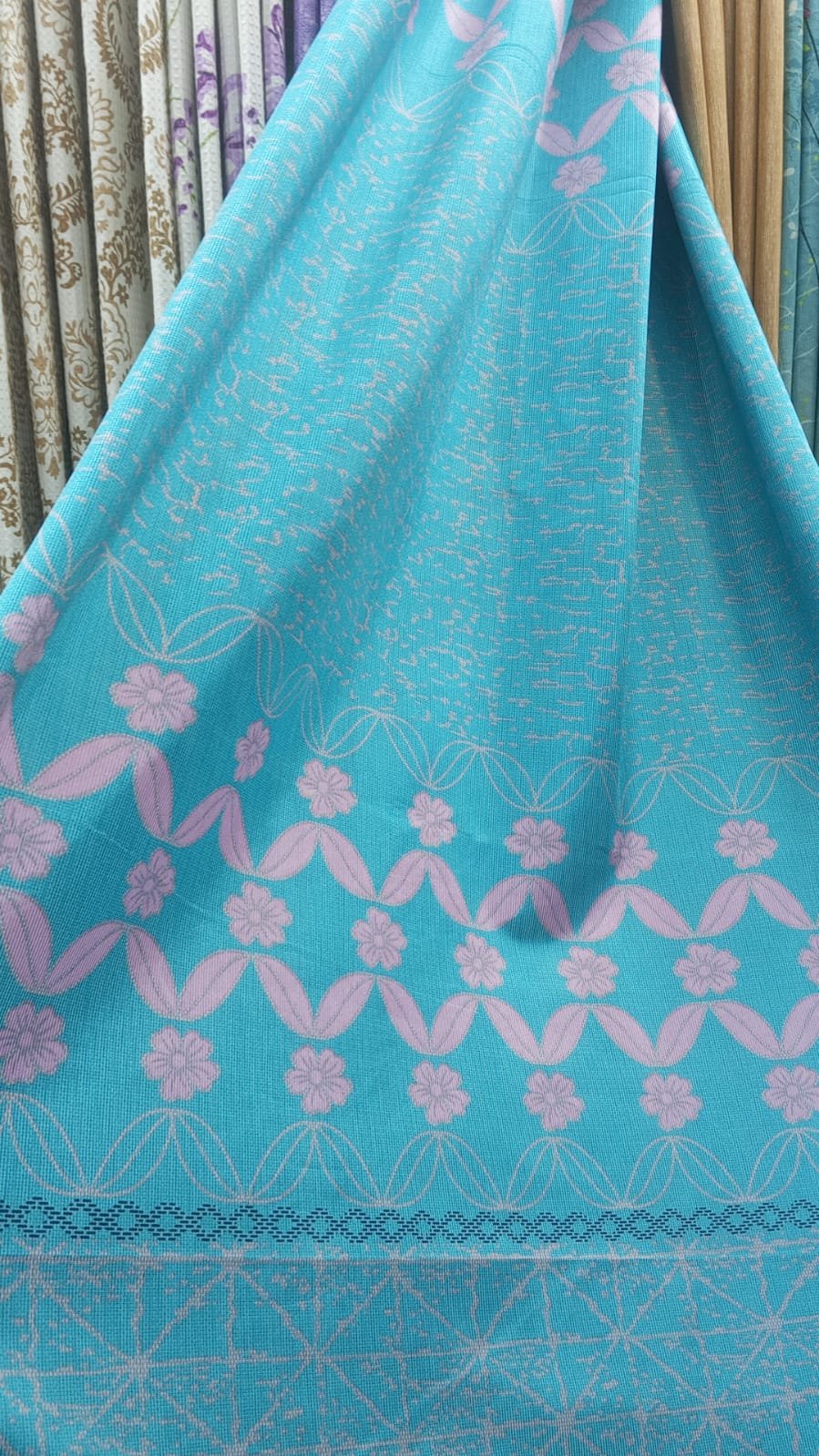 Nidrani Daisy Garland Luxury Curtain